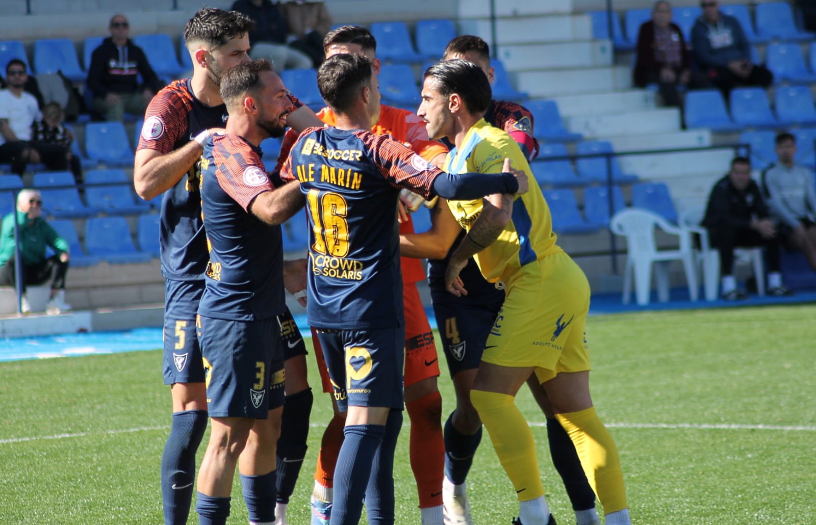 Duras sanciones para el Orihuela CF tras su visita al UCAM